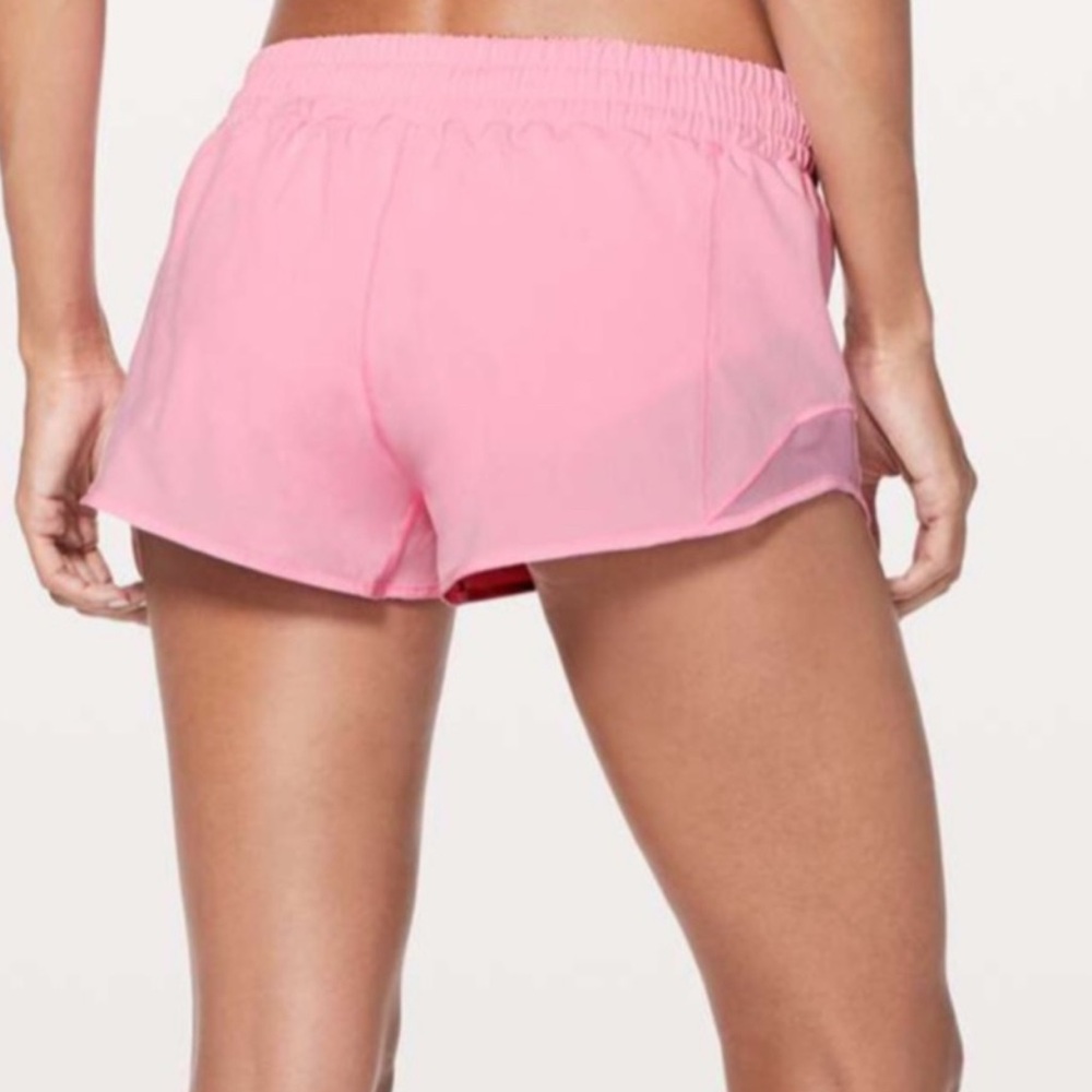 Lululemon Hotty Hot Shorts size 8 MIAMI PINK 2.5” Rare & Desired Discontinued - Picture 6 of 14